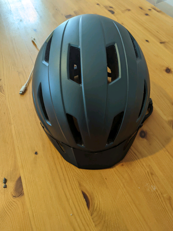 Bike helmet - Halfords advanced e-bike 